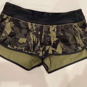 Lululemon Athletica Women's Speed Up Mid-Rise Lined Short Green Camo